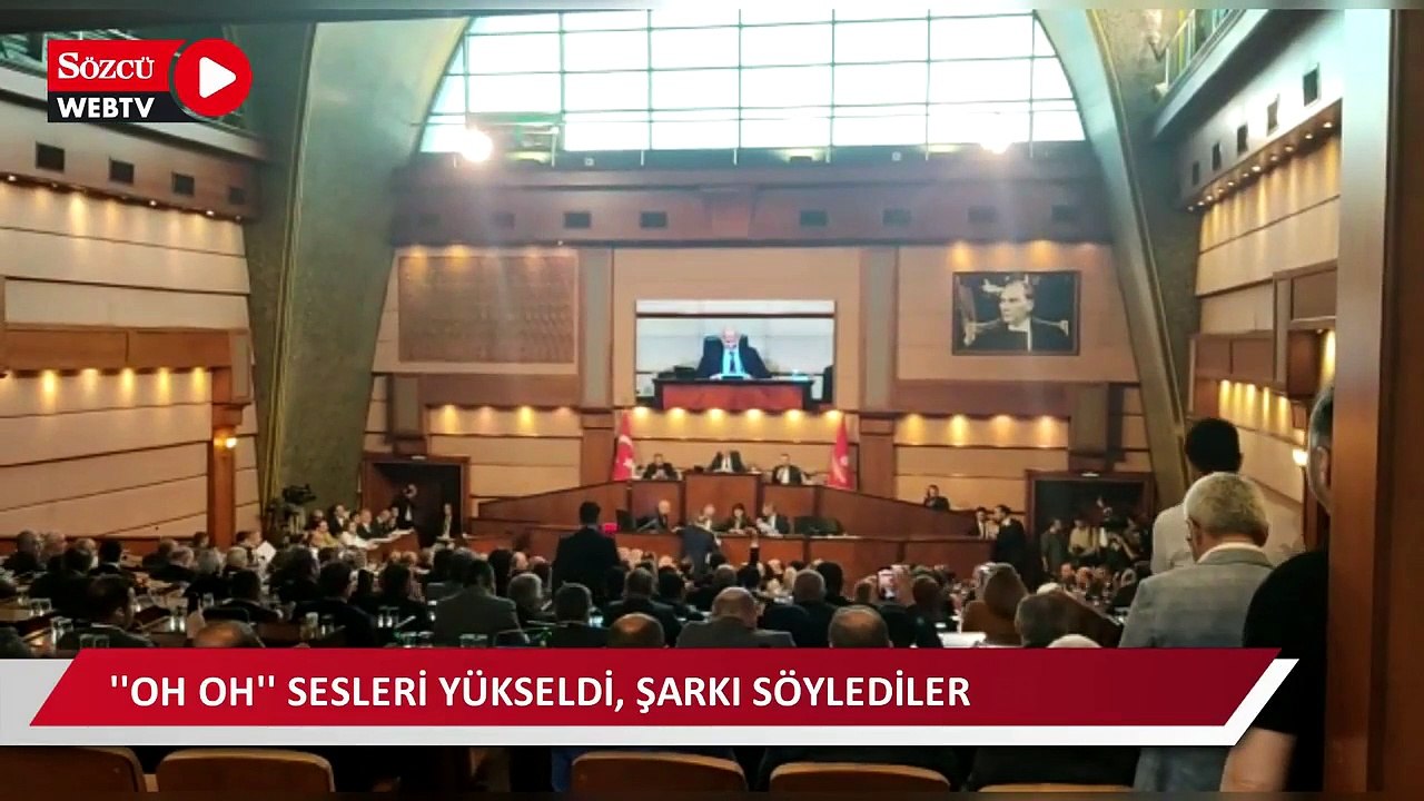 İBB Meclisi’nde seçim gerginliği: Salonda sloganlar atıldı, seçim şarkıları söylendi