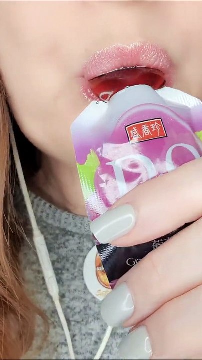ASMR  MUKBANG TRYING DIFFERENT JELLY JELLO JELLY FRUIT SATISFYING MOUTH EATING SOUNDS