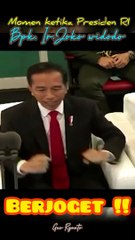 Presiden RI _ Bpk.Jokowi Duduk Sambil Berjoget Dayung )