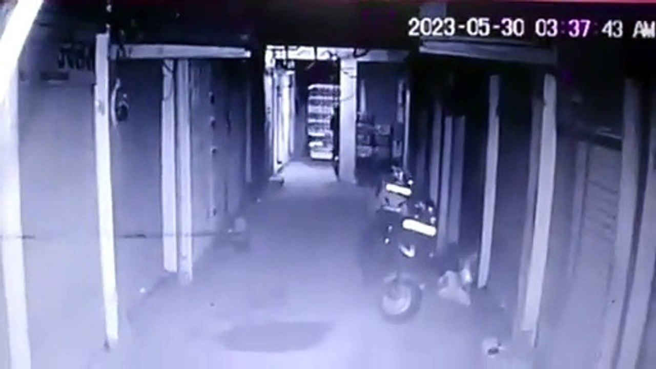 पश्चिम बंगाल से आए दो युवकों ने रैकी कर चुराया...