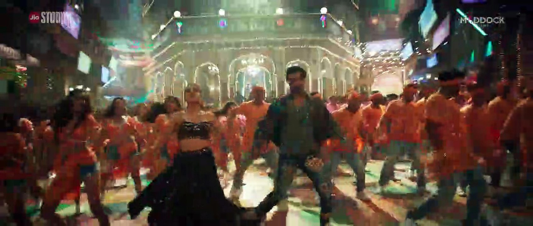 Zara Hatke Zara Bachke Trailer 2 _ Vicky Kaushal & Sara Ali Khan _ Dinesh V _ Laxman U _ 2nd June