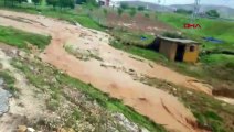 Elazığ'da Sağanak ve Dolu Etkili Oldu; 200 Küçükbaş Hayvan Öldü