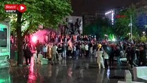 Ankara Kızılay Meydanı'nda Galatasaraylı taraftarların şampiyonluk coşkusu