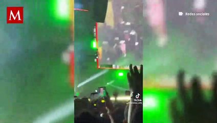 Eduin Caz se lanzó durante un concierto en Chicago y el público no lo atrapó