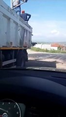 Köstebek yuvasına dönen yollar: Çorum'da köy yolları sorunu büyüyor