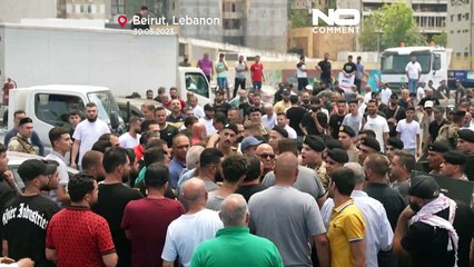 شاهد: لبنانيون يقطعون الشوارع احتجاجًا على رفع الدولار الجمركي