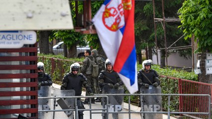 الناتو يرسل قوات احتياطية إلى كوسوفو لمواجهة الاضطرابات