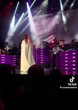 Funda Arar konserinde tüyleri diken diken eden anlar