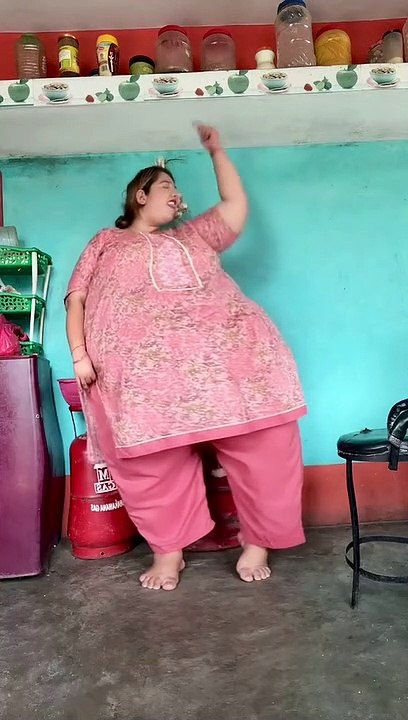 Funny lady dancing||fat lady dancing||Moti lady dancing - video Dailymotion