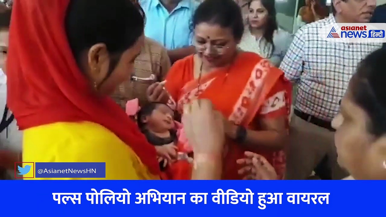कानपुर देहात जिला अधिकारी नेहा जैन के गले लगकर बच्चे ने की ऐसी क्यूट हरकत, महिला IAS के एक्सप्रेशन के हुए चर्चे, देखें Viral Video