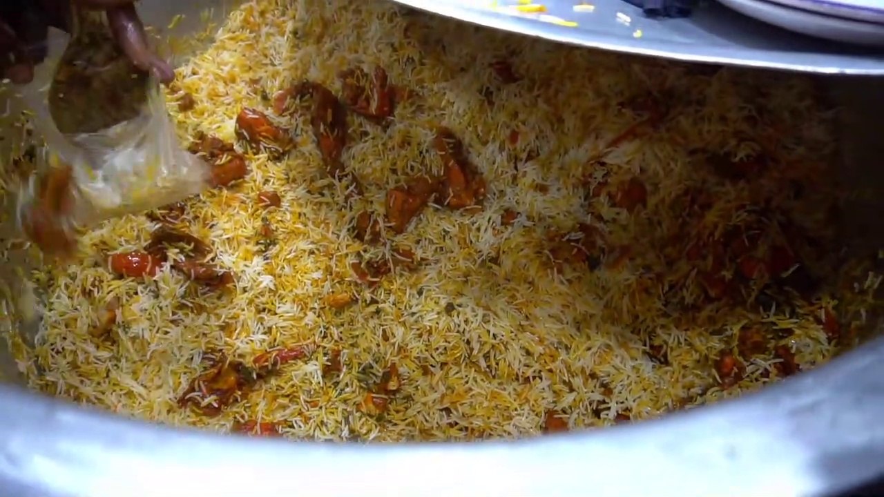 Hidden Food Street In Karachi | Billu Biryani | Data Hyderabadi Pulao | Qalandri Nihari