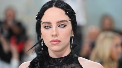 GALA VIDÉO - Billie Eilish répond aux “idiots” qui critiquent son look : “Laissez les femmes exister !”