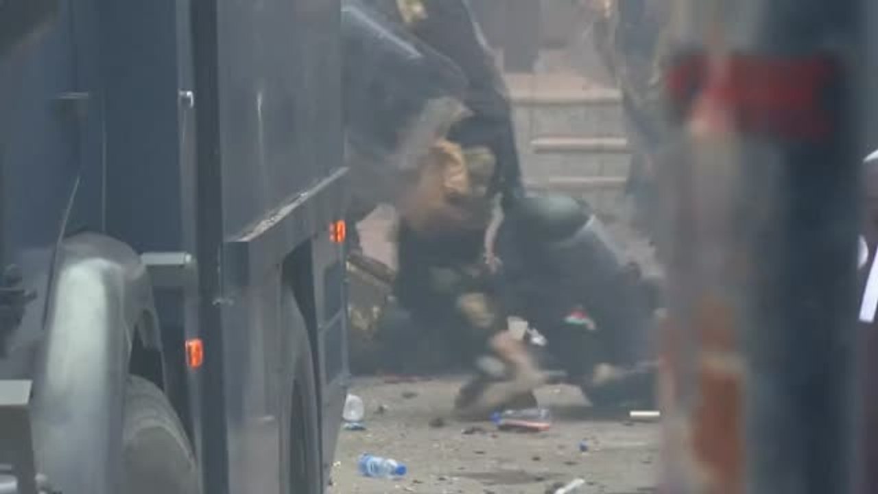 El avispero de Kósovo se agita