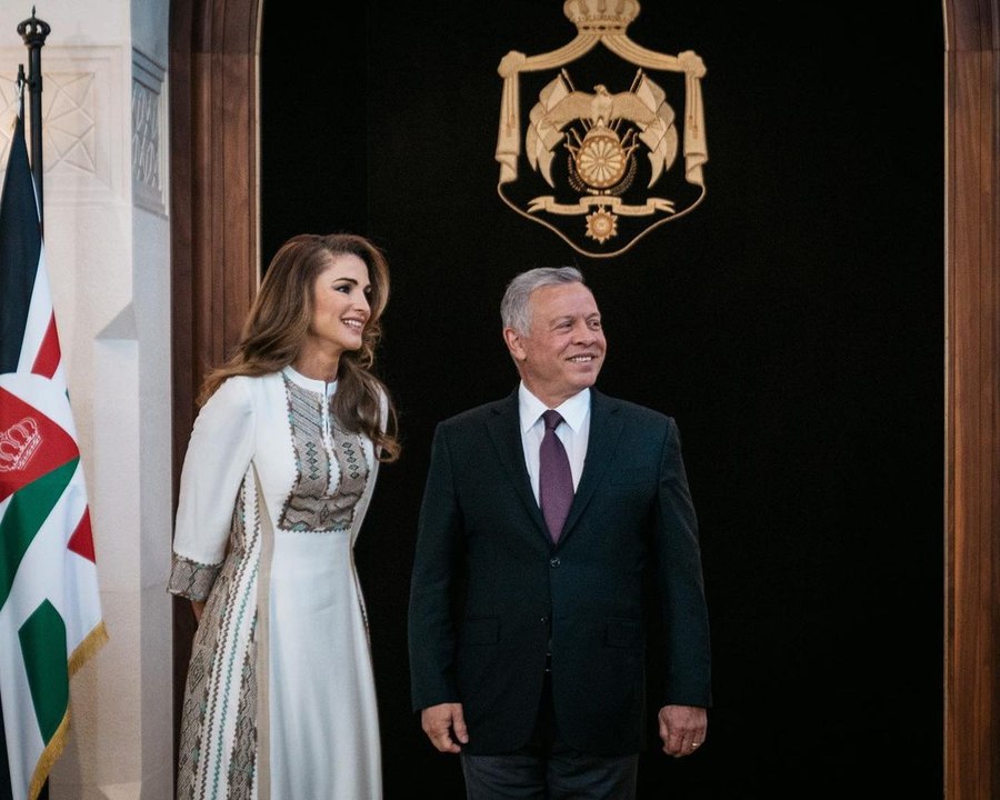 قبيل زفاف الأمير الحسين.. جولة داخل قصر الحسينية