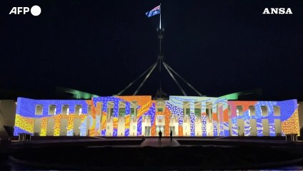 Australia, il Parlamento si illumina con motivi dell'arte indigena