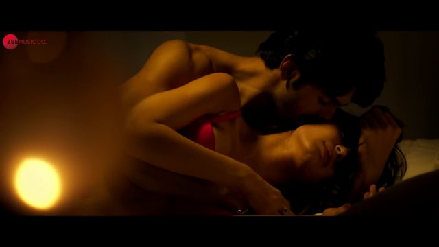 Raat Ke Saaye Tale Sunny Leone Hot Song Sunny Leone Sexy HD Video Song Raat Ke Saye Tale Bullets❤