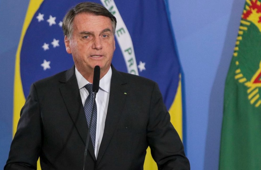 Eduardo e Jair Bolsonaro criticam vinda de Maduro ao Brasil: ‘Não tem apreço pela democracia’