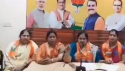 खंडवा: कांग्रेस के नारी सम्मान योजना के फॉर्म भरने को लेकर विधि प्रकोष्ठ ने राज्यपाल के नाम दिया ज्ञापन