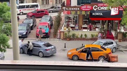 Konya'da alkollü halde araçlarına çarptığı sürücülere saldırdı