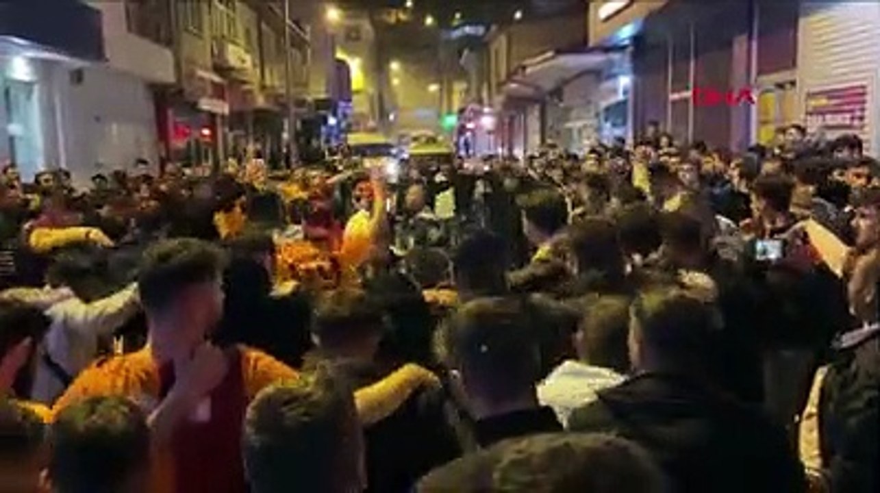 Bayburt’ta ‘barlı, davullu, zurnalı’ şampiyonluk kutlaması