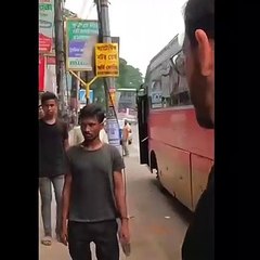 Bangladeş'te Türk gezgini çileden çıkardılar