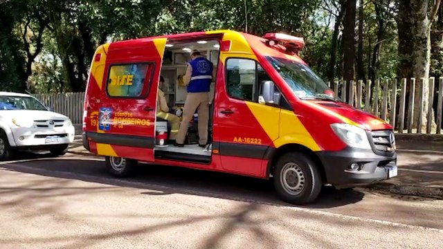 Idosa de 90 anos é socorrida após sofrer queda em residência no Parque São Paulo