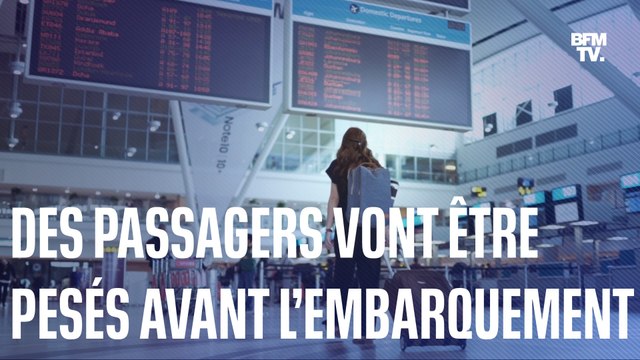 Des passagers de la compagnie aérienne Air New Zealand vont être pesés avant l’embarquement