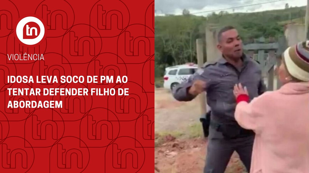 Idosa leva soco de PM ao tentar defender filho de abordagem; assista