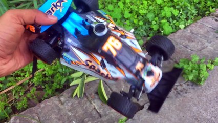 Finding lots of toy vehicles on ground/helicopterscng autosuper carpolice carscooter