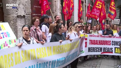 Manifestação no Porto por aumentos salariais "dignos" leva trabalhadores de IPSS e misericórdias à porta da Confederação Nacional