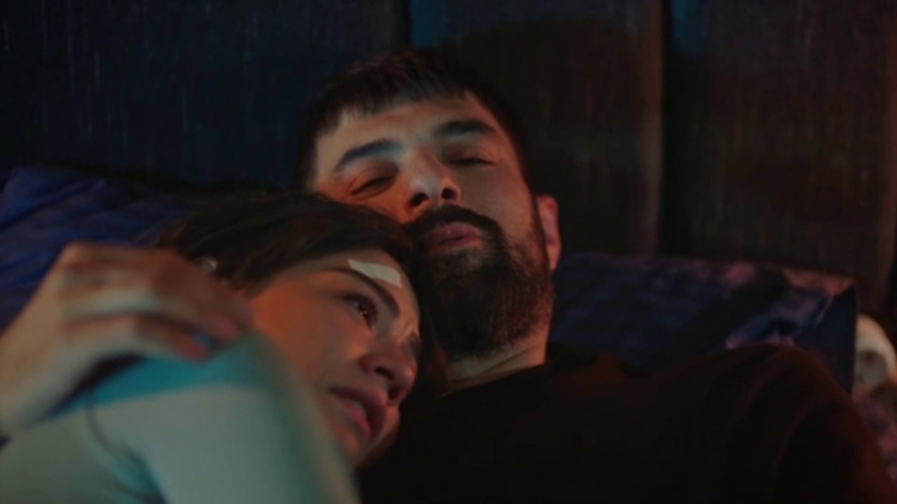 14 - MI NOMBRE ES FARAH ❤️ (Adim Farah) Capítulo 14 V.O. HD ❤️ Demet Özdemir y Engin Akyürek