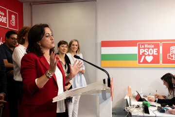 Concha Andreu decidirá si concurre o no a las elecciones generales tras reunirse con Pedro Sánchez