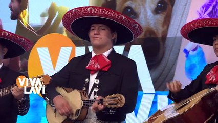 El apasionado beso entre Ingrid Leija y Maciel