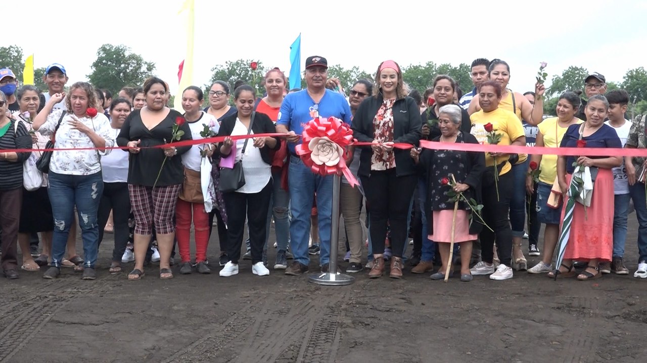 Entregan 209 lotes en la Urbanización Villa Esperanza