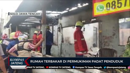 Rumah Terbakar di Permukiman Padat Penduduk