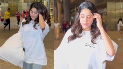Janhvi Kapoor का क्या है Pillow Connection, आधी नींद भरी हालत और हाथ में तकिया लिए फिर दिखी Actress!