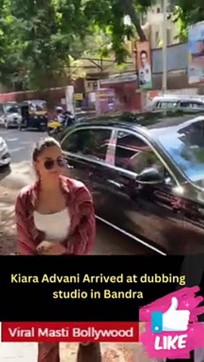 Kiara Advani Arrived at dubbing studio in Bandra