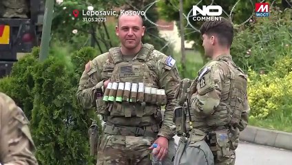 شاهد: قوة الناتو في كوسوفو تواجه مئات المتظاهرين الصرب