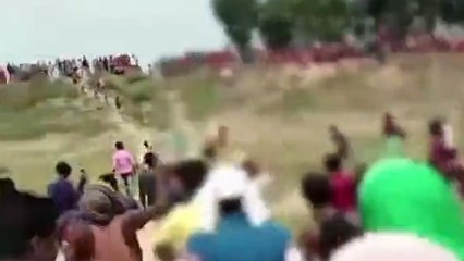 গত বুধবার থেকে কেটে গেছে ১৮-২০ ঘন্টা অবশেষে স্থানীয়দের চেষ্টায় উদ্ধার ২টি মৃতদেহ কান্নায় ভেঙে পরলো পরিবার