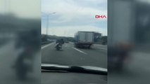 Kağıthane’de makas atan motosikletli zincirleme kazaya neden oldu