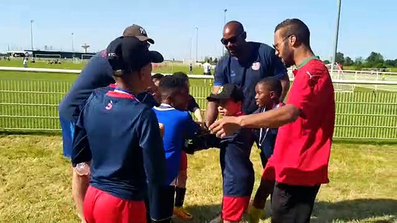 Crie de la victoire des U8/U9 au tournoi de Boissise-Pringy