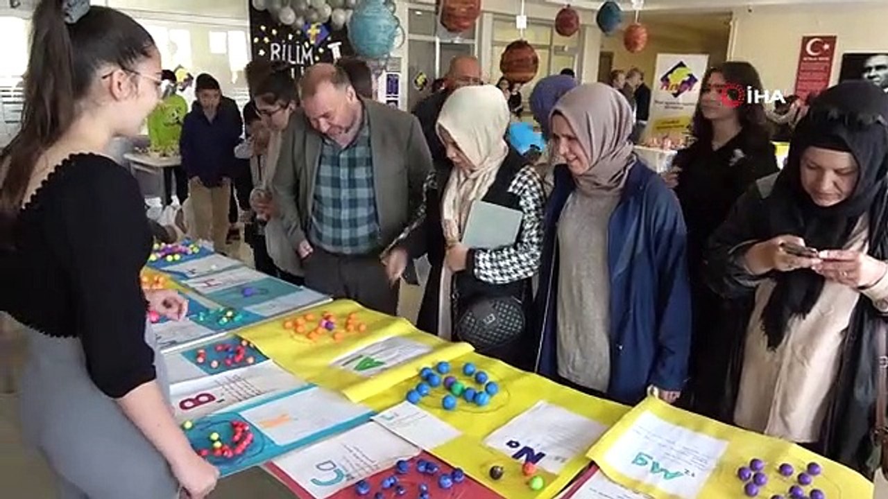 Final Ortaokulu öğrencileri bilimsel çalışmalarını sergiledi