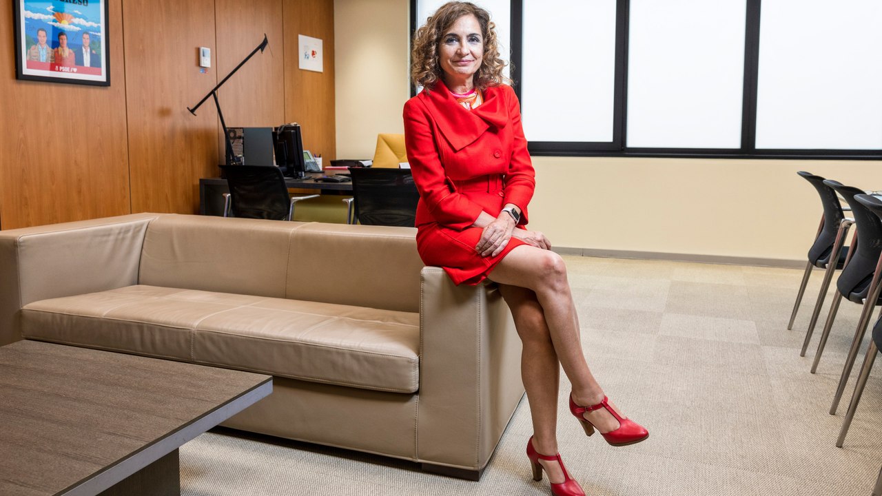 Entrevista a la ministra de Hacienda, María Jesús Montero