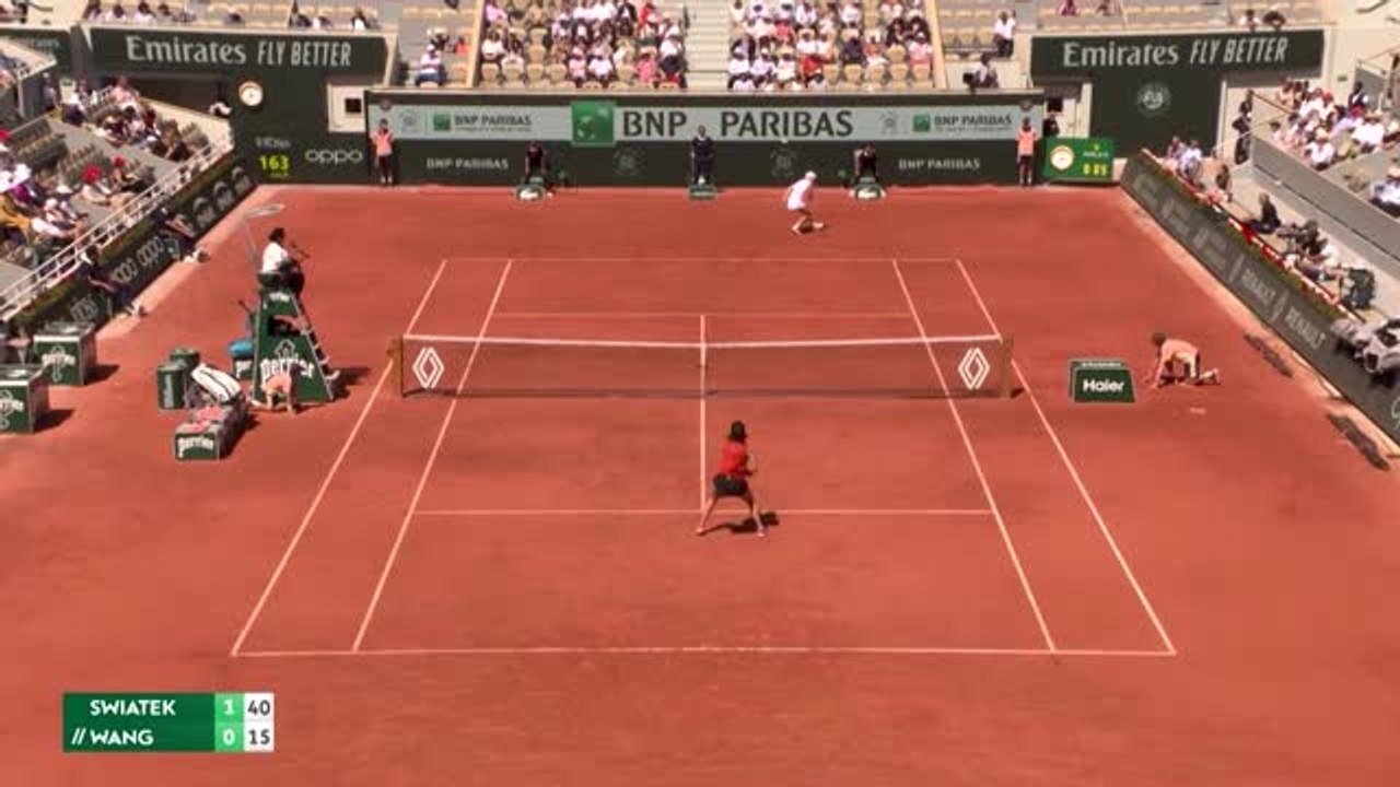 Highlights: Swiatek mit dominanter Vorstellung