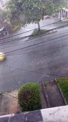 Impresionante aguacero, con granizada incluida, en Robledo 6