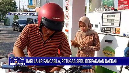 Peringati Hari Lahir Pancasila, Petugas SPBU Mojopurno Bekerja Pakai Baju Adat Jawa Timur