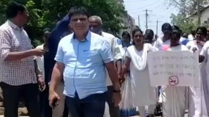 నిర్మల్: మాకు ఆహారం కావాలి.. పొగాకు వద్దు