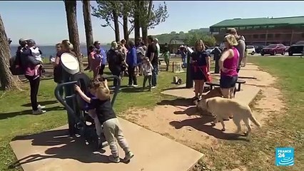 Firefighters in east Canada battle 'unprecedented' blazes