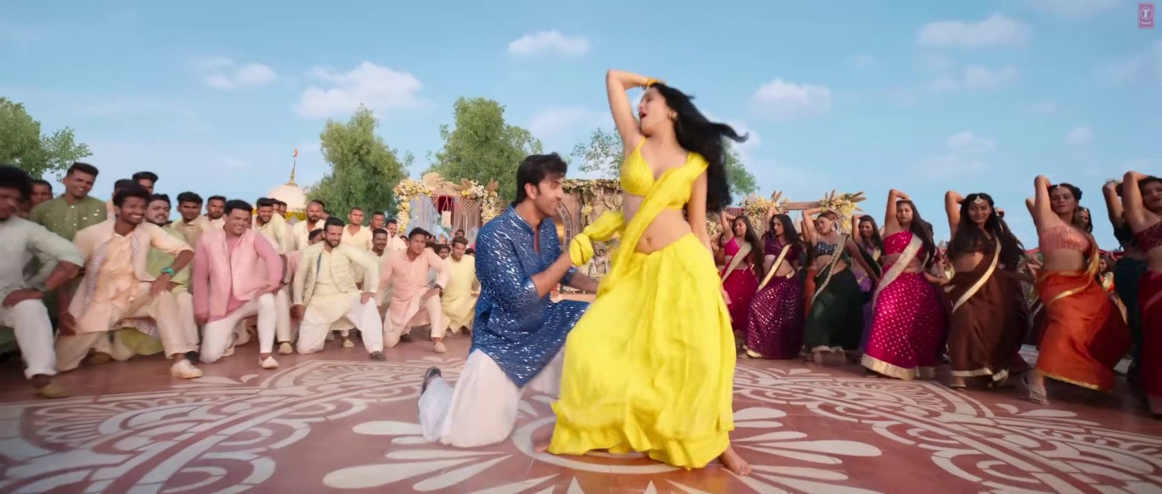 Show Me The Thumka (Song) Tu Jhoothi Main Makkaar -Ranbir,Shraddha ...