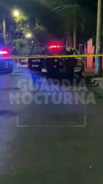 #Preliminar Un joven fue baleado por sujetos a bordo de una motocicleta, en la colonia San Vicente de Guadalajara #GuardiaNocturna